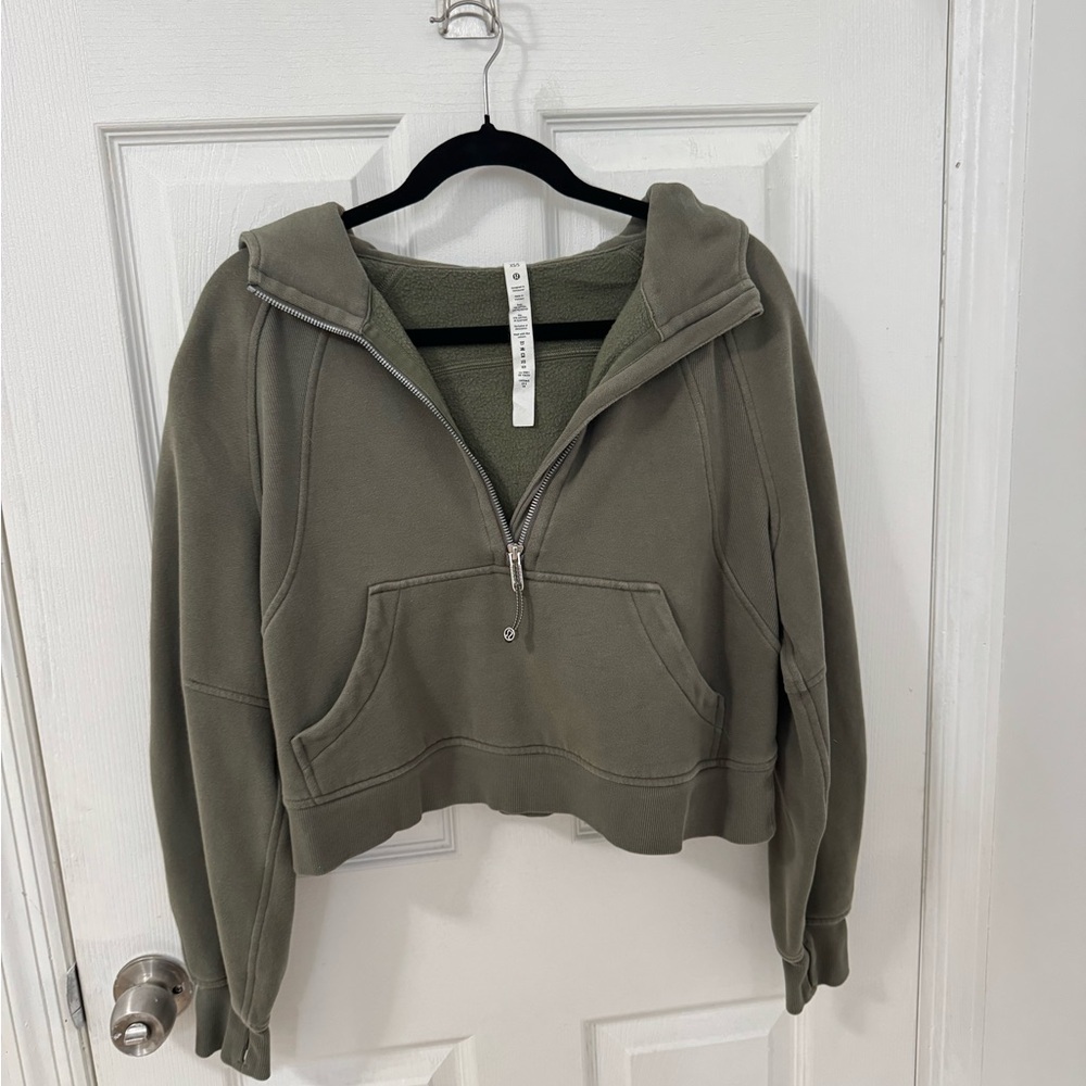 Lululemon Scuba Olive Zip-Up hoodie XS/S